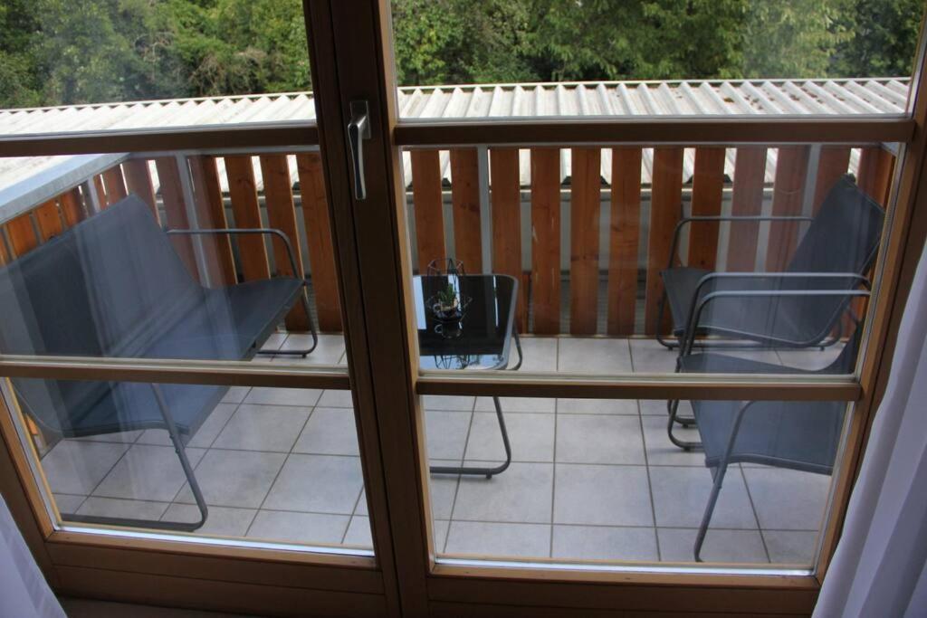 Ferienwohnung Mit Balkon シュヴァンドルフ・イン・バイエルン エクステリア 写真